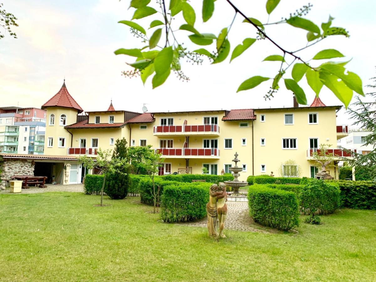 Hotel Dünenschloss Karlshagen Exterior foto